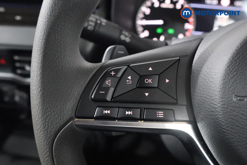 Nissan Juke Acenta Premium Automatic Petrol SUV - Stock Number (1635030) - 7th supplementary image