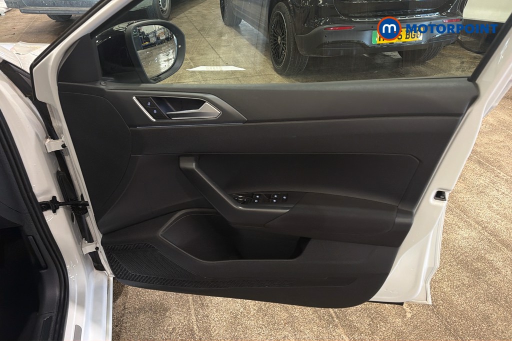 Volkswagen Taigo R-Line Manual Petrol SUV - Stock Number (1635472) - 19th supplementary image