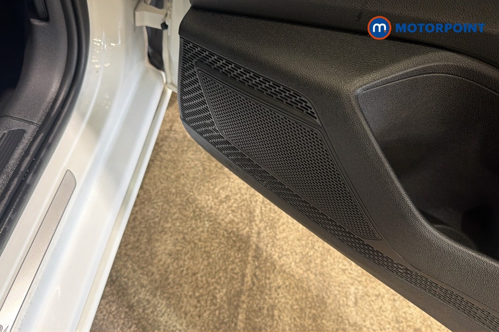 Volkswagen Taigo R-Line Manual Petrol SUV - Stock Number (1635472) - 21st supplementary image