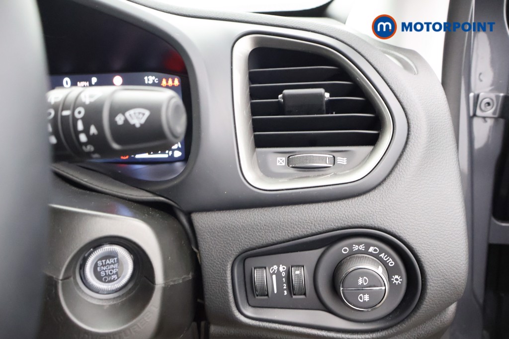 Jeep Renegade Altitude Automatic Petrol SUV - Stock Number (1635942) - 11th supplementary image