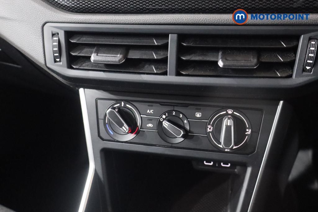 Volkswagen Polo Life Manual Petrol Hatchback - Stock Number (1636072) - 4th supplementary image
