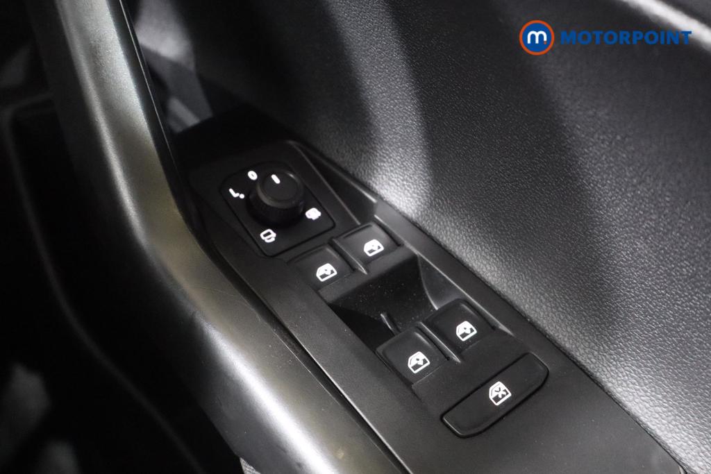 Volkswagen Polo Life Manual Petrol Hatchback - Stock Number (1636072) - 9th supplementary image