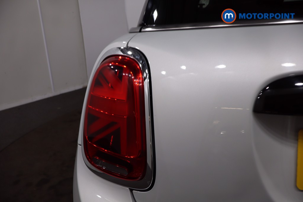 Mini Hatchback Cooper Sport Manual Petrol Hatchback - Stock Number (1636335) - 38th supplementary image