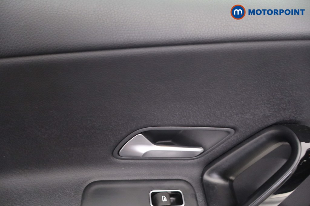 Mercedes-Benz A Class SE Manual Petrol Hatchback - Stock Number (1565052) - 32nd supplementary image