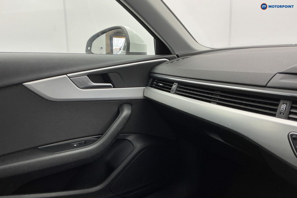 Audi A4 Technik Automatic Diesel Estate - Stock Number (1607543) - 22nd supplementary image