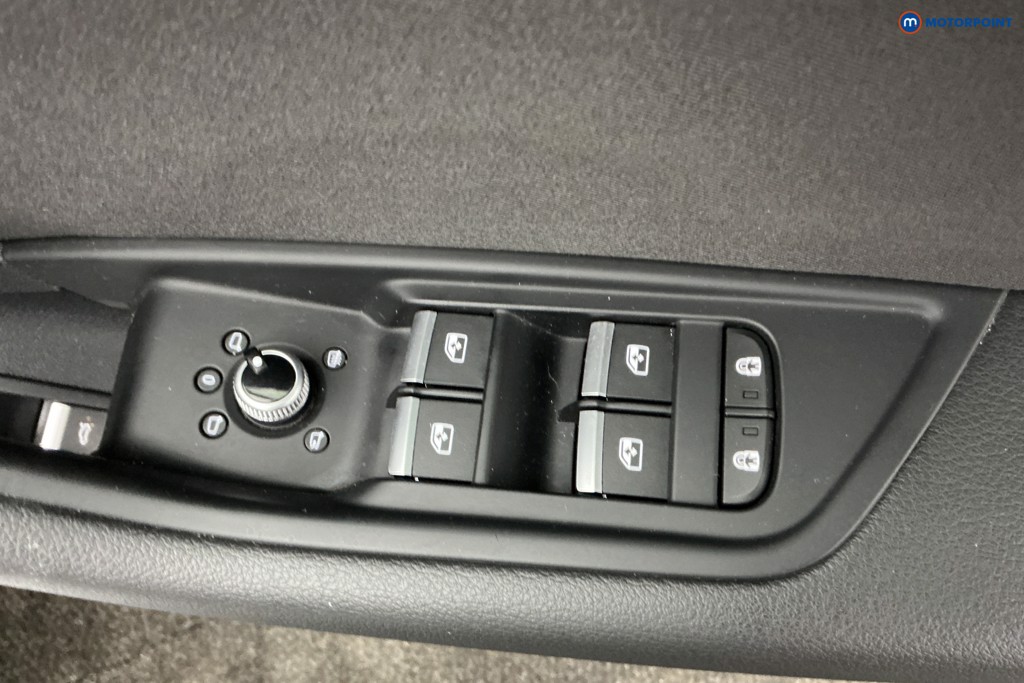 Audi A4 Technik Automatic Diesel Estate - Stock Number (1607543) - 27th supplementary image
