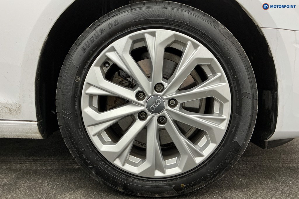 Audi A4 Technik Automatic Diesel Estate - Stock Number (1607543) - 40th supplementary image