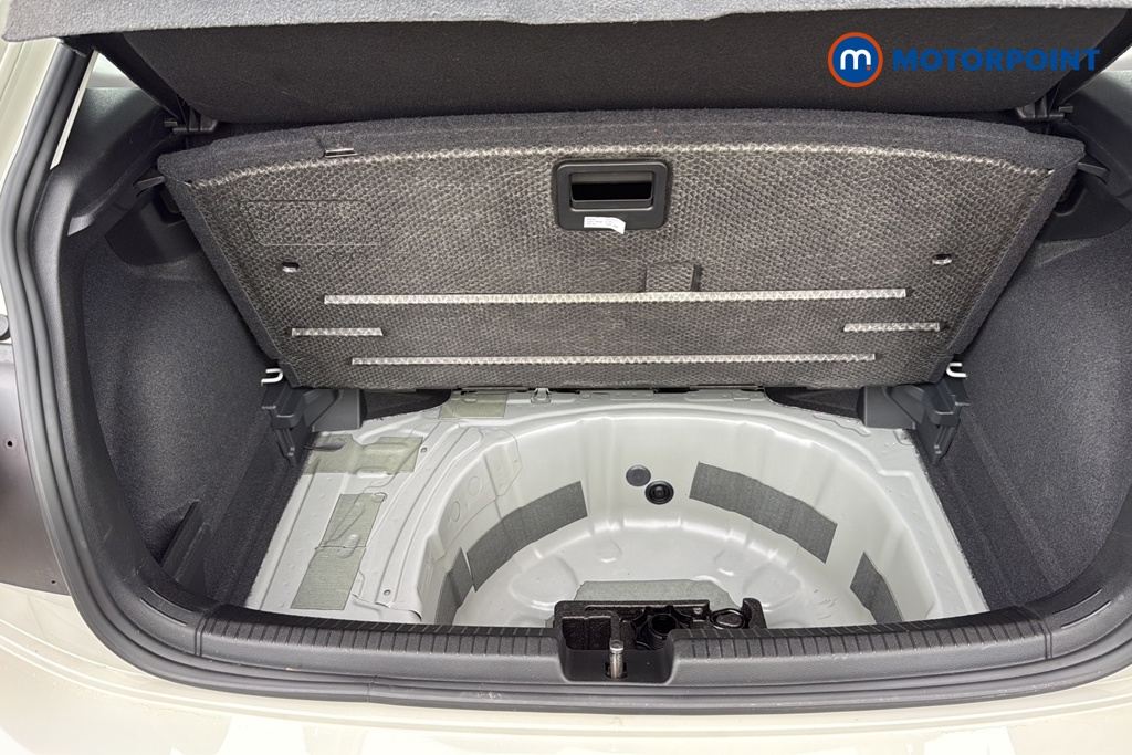 Volkswagen Polo Life Manual Petrol Hatchback - Stock Number (1611710) - 33rd supplementary image