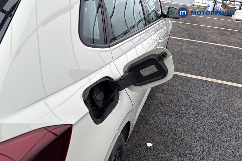 Volkswagen Polo Life Manual Petrol Hatchback - Stock Number (1611710) - 41st supplementary image