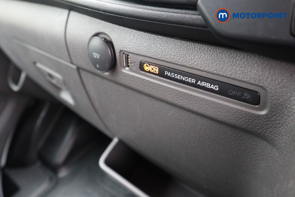 Ford Transit Limited Automatic Diesel Medium Roof Van - Stock Number (1611992) - 8th supplementary image