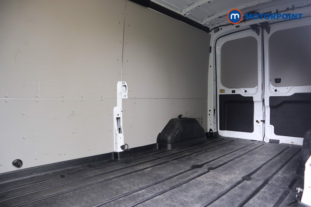Ford Transit Limited Automatic Diesel Medium Roof Van - Stock Number (1611992) - 16th supplementary image