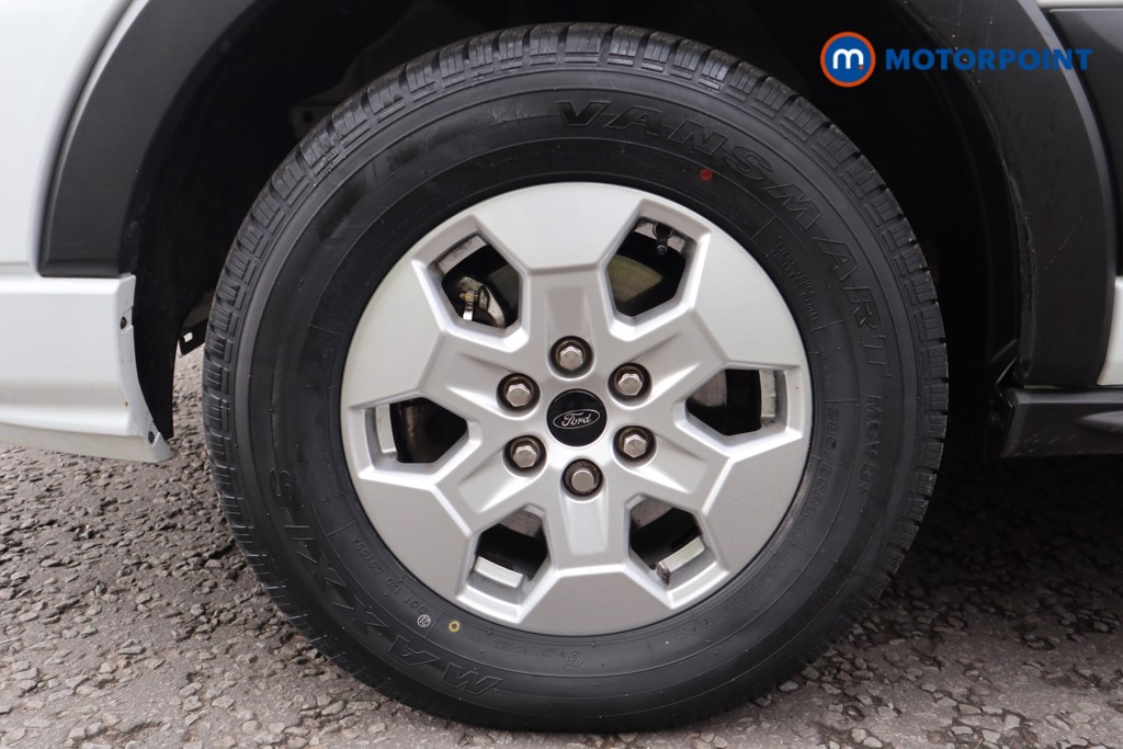 Ford Transit Limited Automatic Diesel Medium Roof Van - Stock Number (1611992) - 20th supplementary image