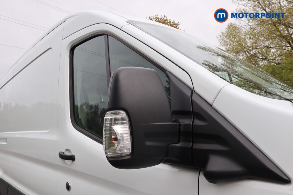 Ford Transit Limited Automatic Diesel Medium Roof Van - Stock Number (1611992) - 26th supplementary image