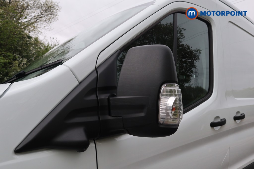 Ford Transit Limited Automatic Diesel Medium Roof Van - Stock Number (1611992) - 27th supplementary image