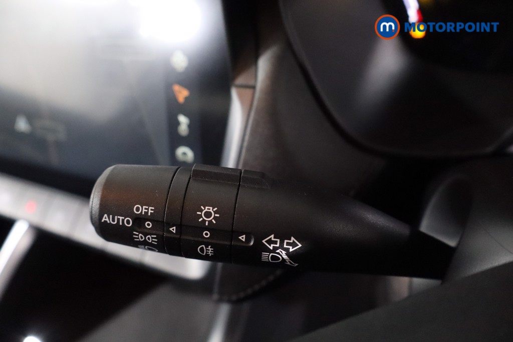 Mg Motor Uk ZS Trophy Automatic Petrol-Electric Hybrid SUV - Stock Number (1617921) - 14th supplementary image