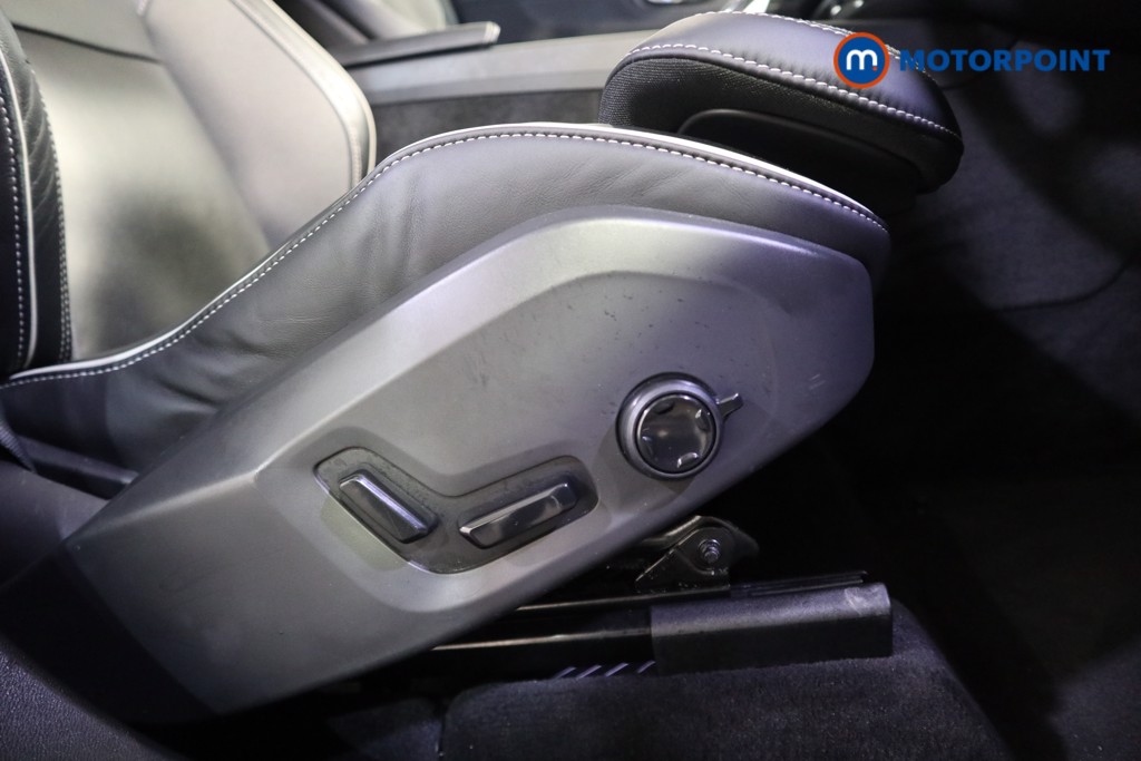 Volvo Xc60 Plus Automatic Petrol Plug-In Hybrid SUV - Stock Number (1621656) - 16th supplementary image