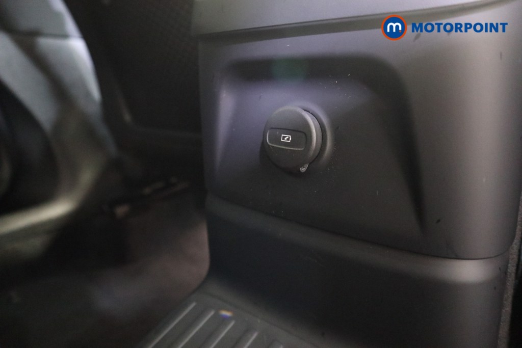 Volvo Xc60 Plus Automatic Petrol Plug-In Hybrid SUV - Stock Number (1621656) - 21st supplementary image