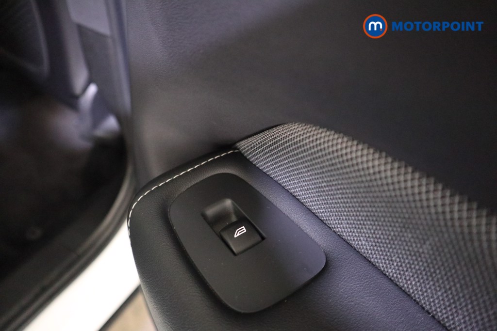 Volvo Xc60 Plus Automatic Petrol Plug-In Hybrid SUV - Stock Number (1621656) - 23rd supplementary image