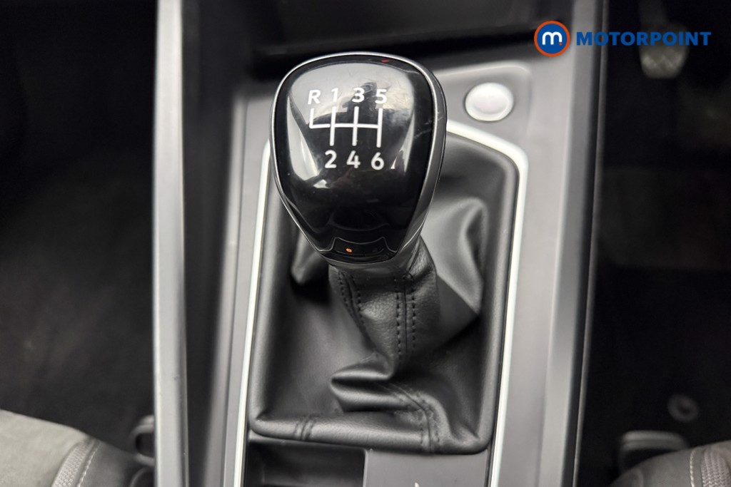 Volkswagen Golf Style Manual Petrol Hatchback - Stock Number (1621970) - 7th supplementary image