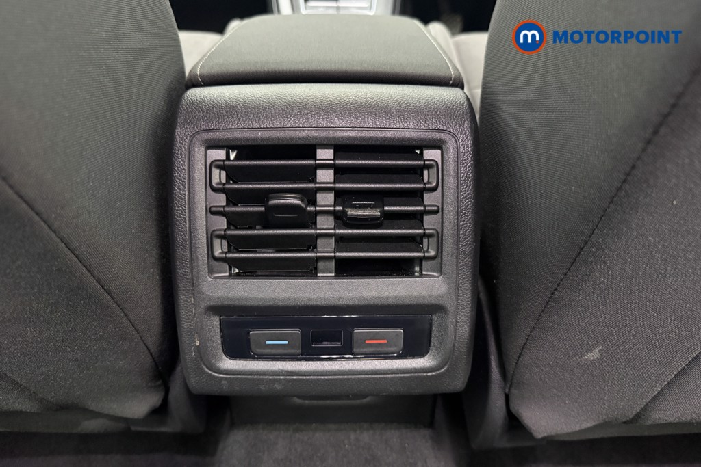 Volkswagen Golf Style Manual Petrol Hatchback - Stock Number (1621970) - 21st supplementary image