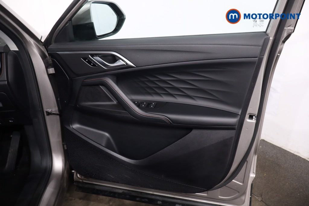 Mg Motor Uk HS SE Automatic Petrol-Electric Hybrid SUV - Stock Number (1623073) - 22nd supplementary image