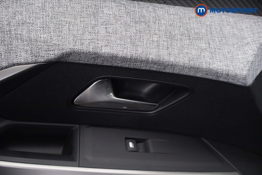 Peugeot 5008 Allure Automatic Petrol SUV - Stock Number (1624316) - 32nd supplementary image