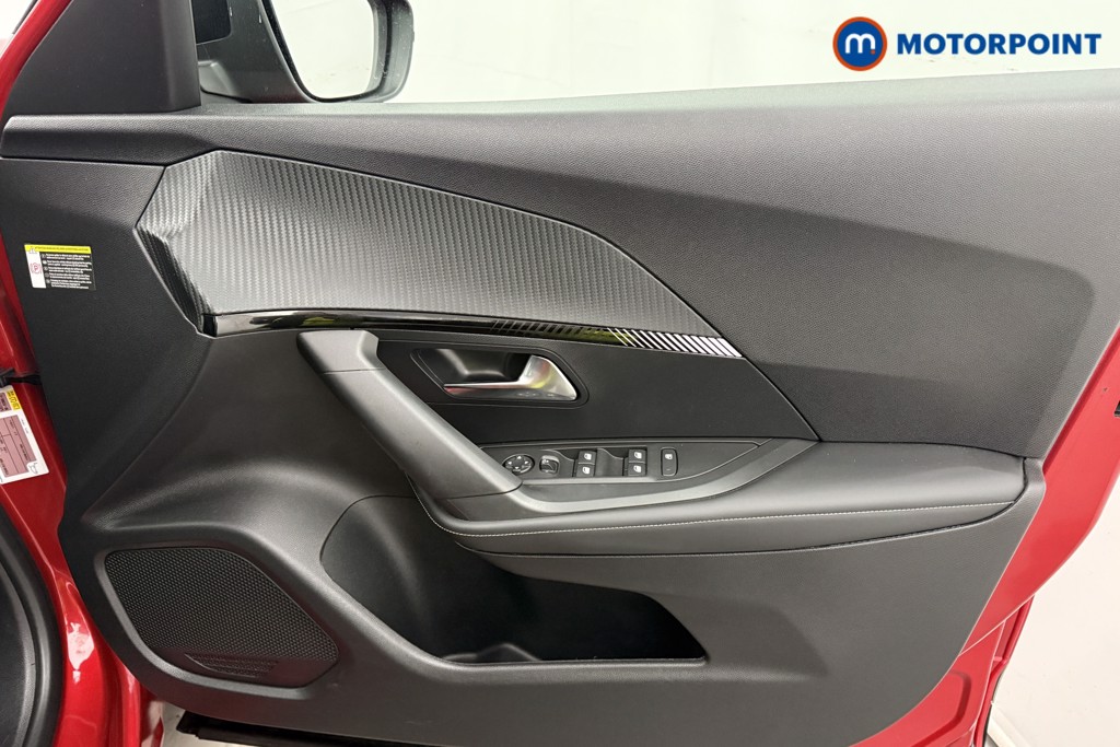 Peugeot 2008 Allure Manual Petrol SUV - Stock Number (1624985) - 15th supplementary image