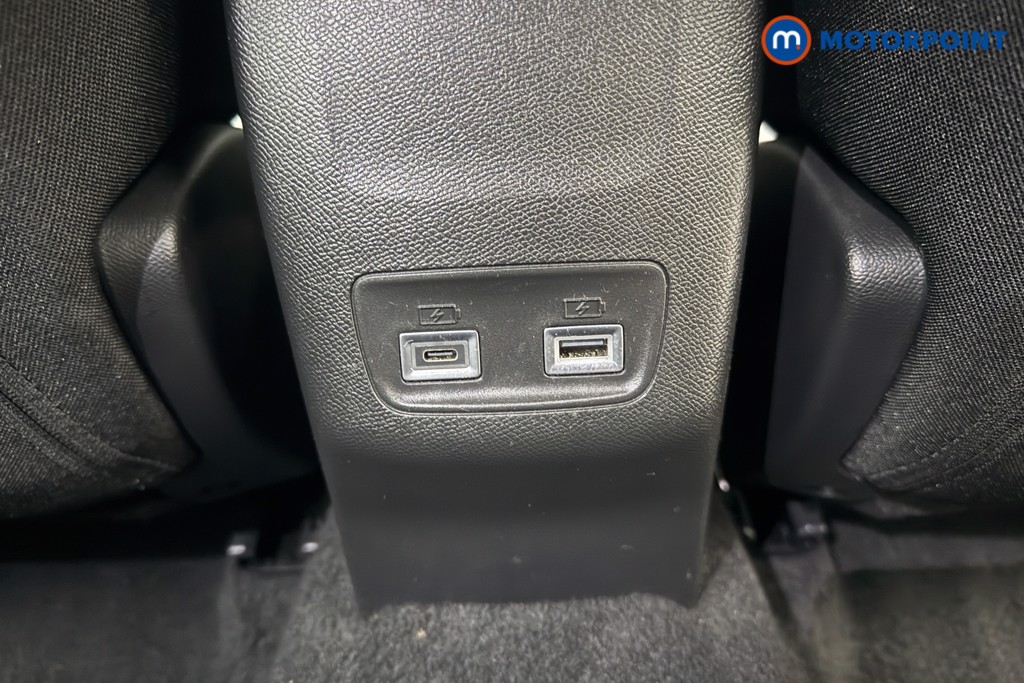 Peugeot 2008 Allure Manual Petrol SUV - Stock Number (1624985) - 18th supplementary image
