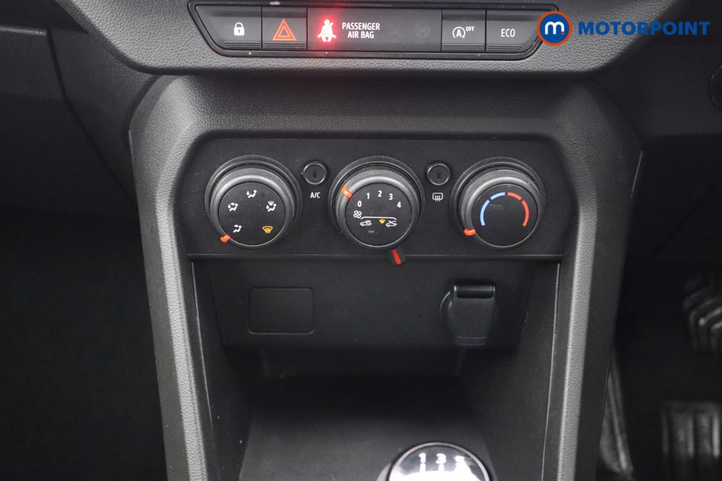 Dacia Sandero Expression Manual Petrol Hatchback - Stock Number (1625412) - 5th supplementary image