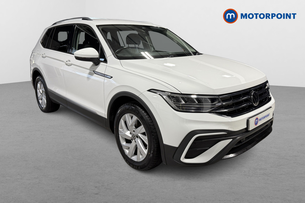 Volkswagen Tiguan Allspace Life Automatic Petrol SUV - Stock Number (1626256) - Drivers side front corner