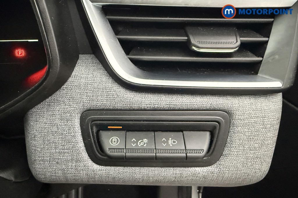Renault Clio Evolution Manual Petrol Hatchback - Stock Number (1627630) - 7th supplementary image