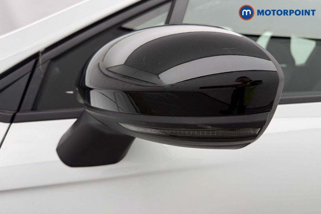 Renault Clio Evolution Manual Petrol Hatchback - Stock Number (1627630) - 23rd supplementary image