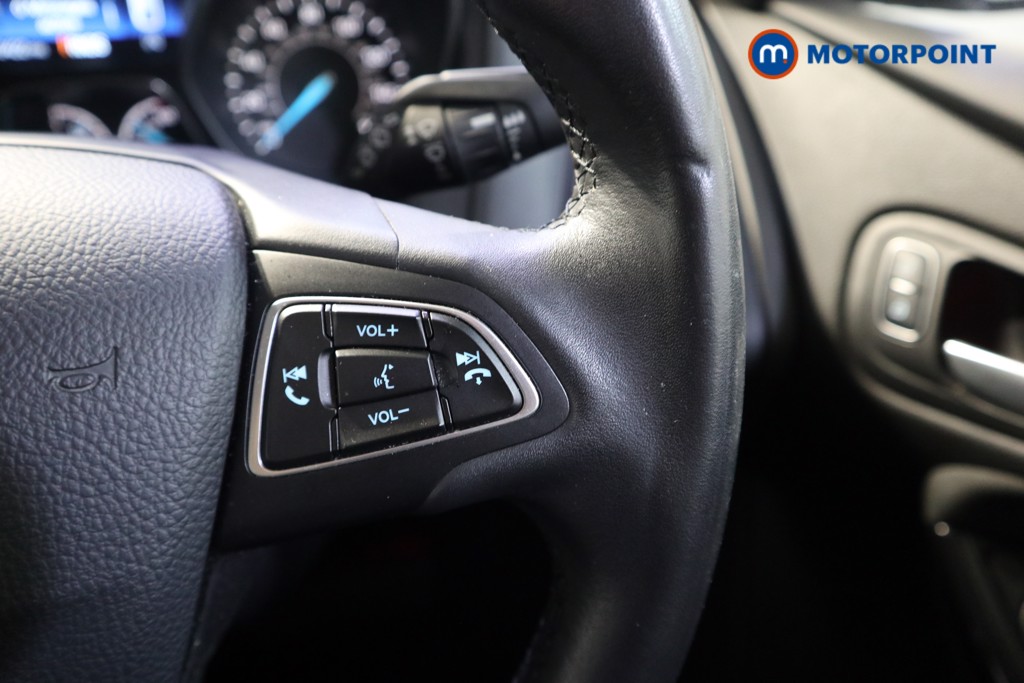 Ford Focus Titanium Automatic Petrol Hatchback - Stock Number (1627972) - 4th supplementary image