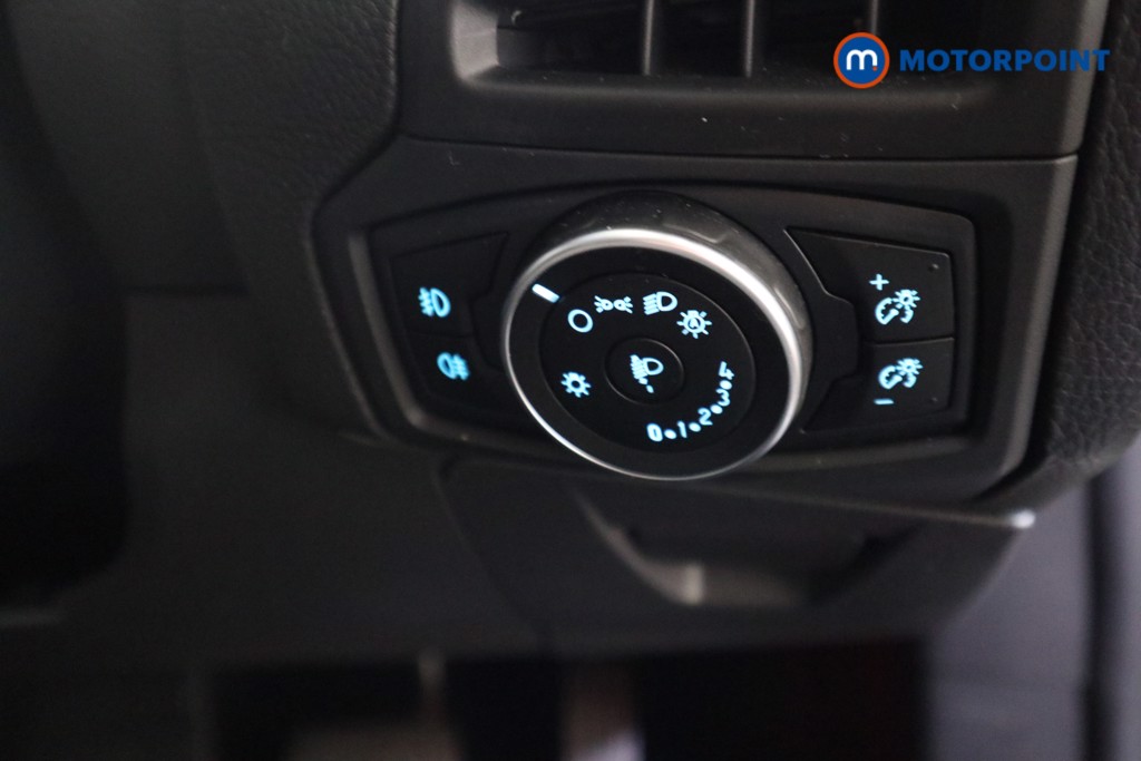 Ford Focus Titanium Automatic Petrol Hatchback - Stock Number (1627972) - 13th supplementary image