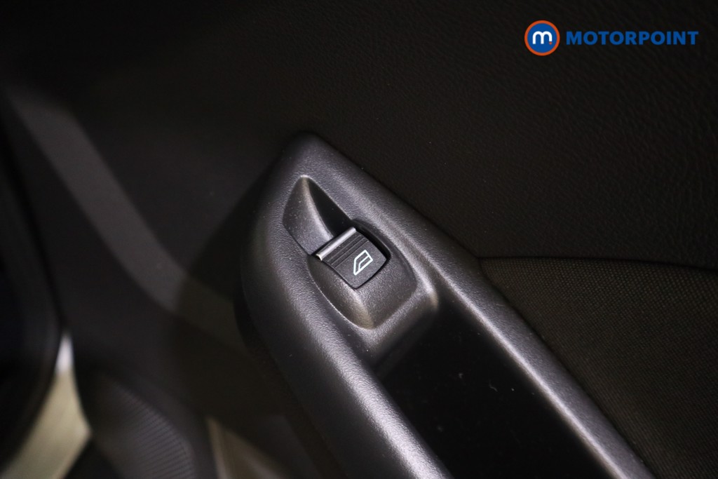 Ford Focus Titanium Automatic Petrol Hatchback - Stock Number (1627972) - 20th supplementary image