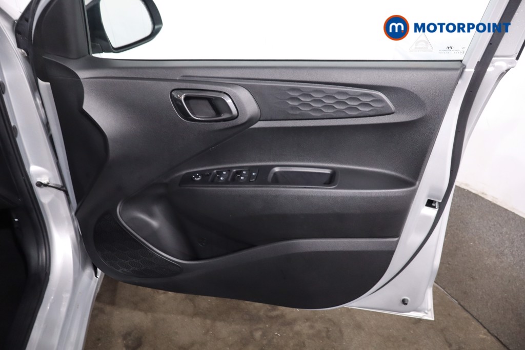 Hyundai I10 Premium Automatic Petrol Hatchback - Stock Number (1629116) - 25th supplementary image