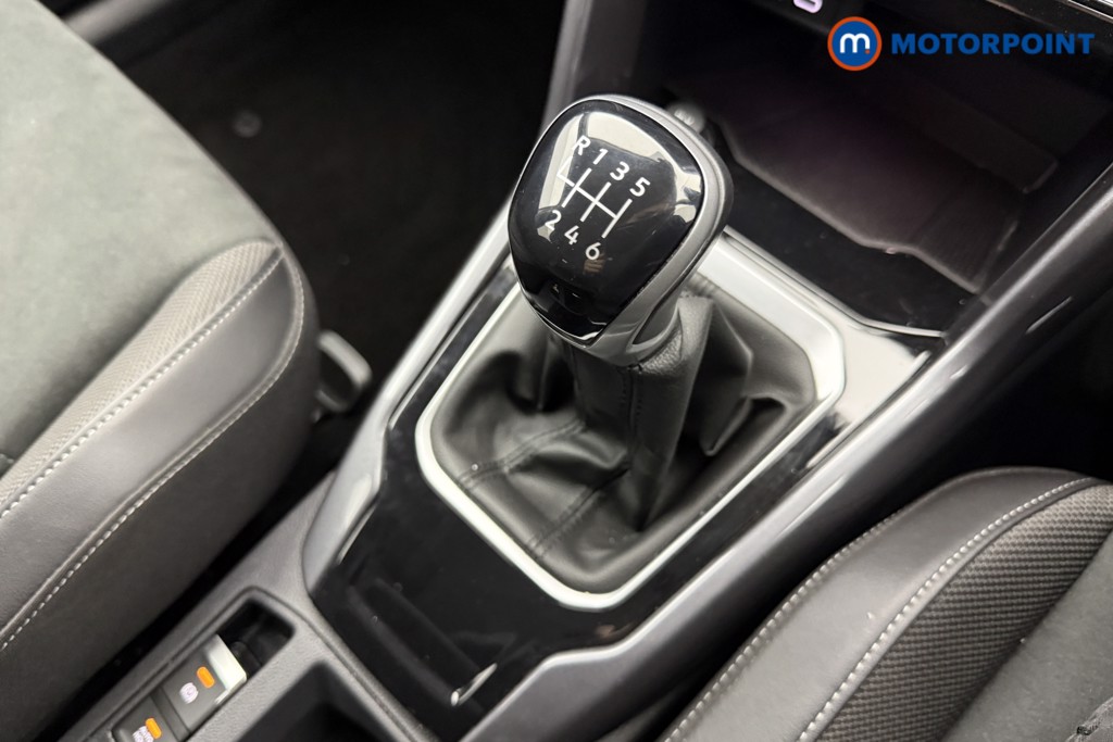Volkswagen T-Roc Style Manual Petrol SUV - Stock Number (1629162) - 5th supplementary image