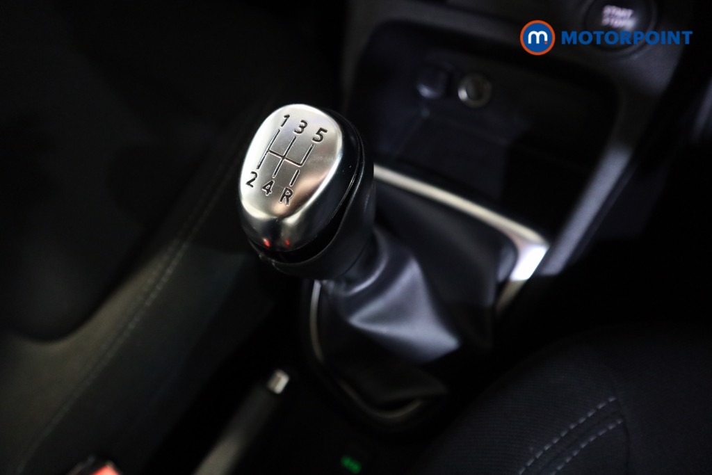 Renault Captur Iconic Manual Petrol SUV - Stock Number (1629396) - 9th supplementary image