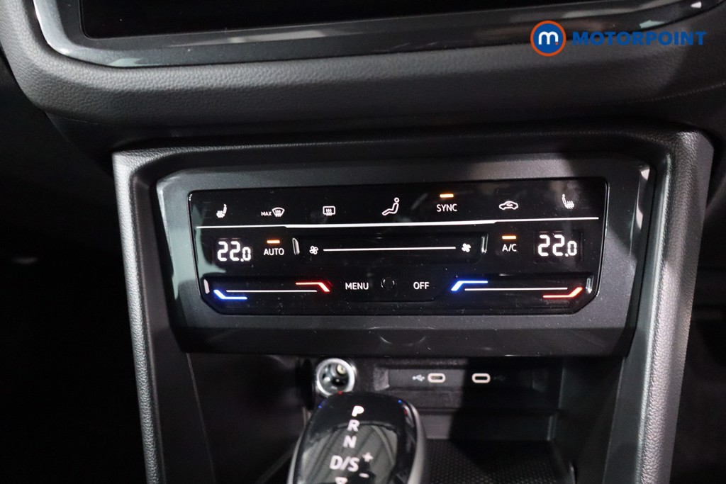 Volkswagen Tiguan R-Line Automatic Petrol SUV - Stock Number (1630968) - 23rd supplementary image