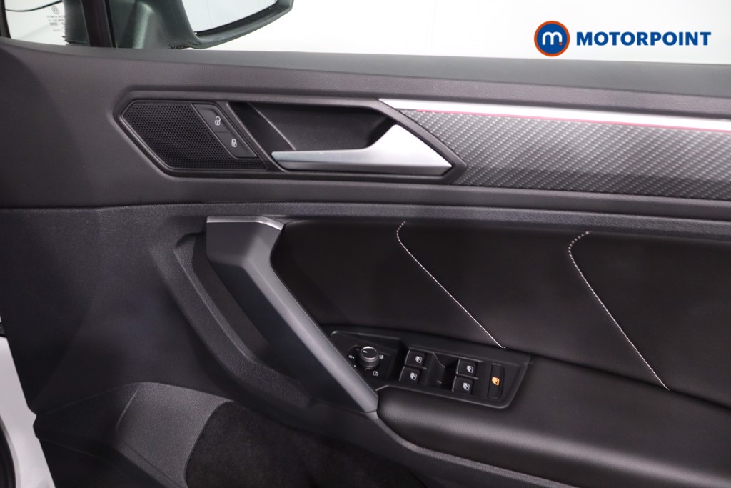 Volkswagen Tiguan R-Line Automatic Petrol SUV - Stock Number (1630968) - 30th supplementary image