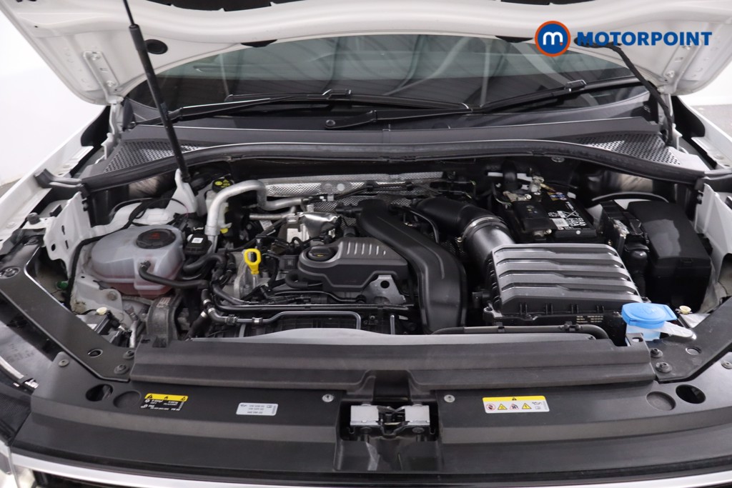 Volkswagen Tiguan R-Line Automatic Petrol SUV - Stock Number (1630968) - 39th supplementary image