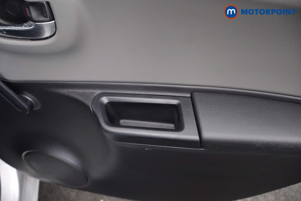 Toyota Yaris Icon Automatic Petrol Hatchback - Stock Number (1631064) - 23rd supplementary image