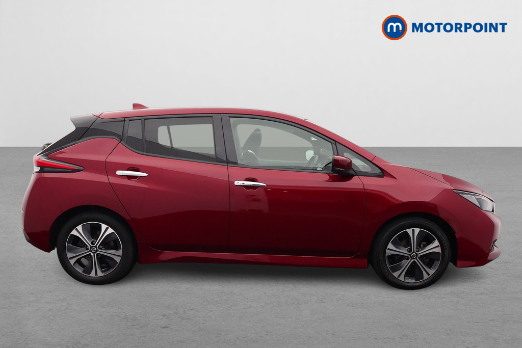 Nissan Leaf N-Connecta Automatic Electric Hatchback - Stock Number (1631533) - Drivers side