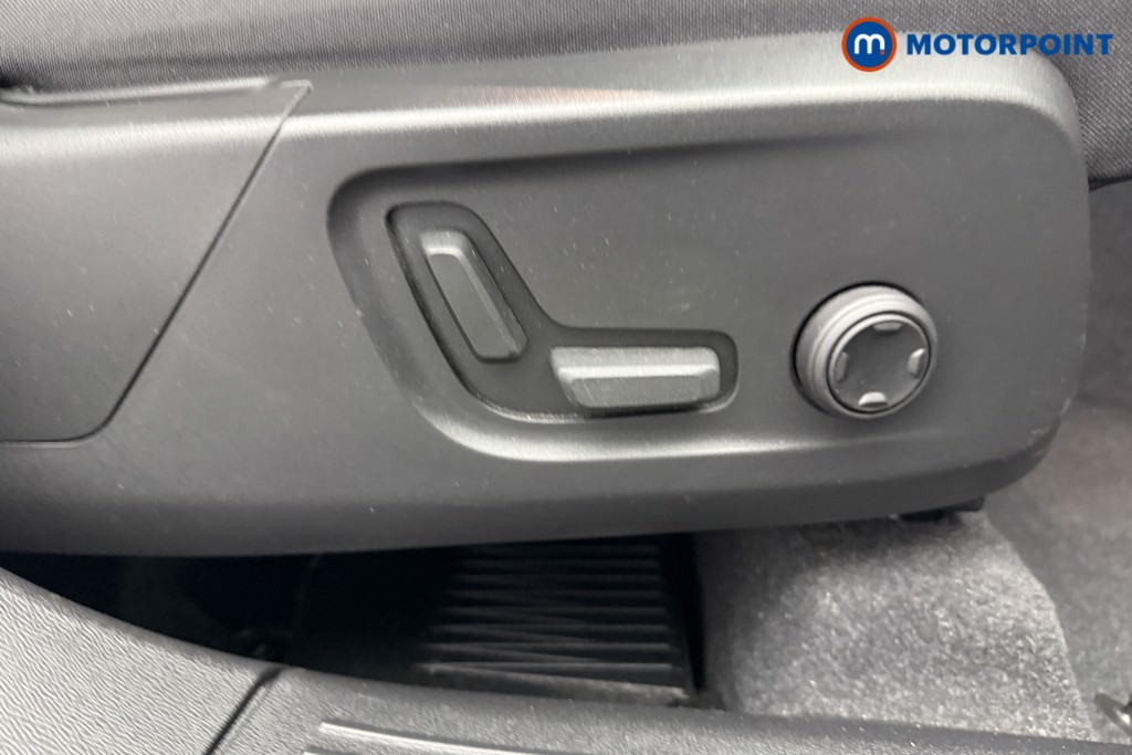 Volvo Xc40 Plus Automatic Petrol SUV - Stock Number (1631700) - 10th supplementary image