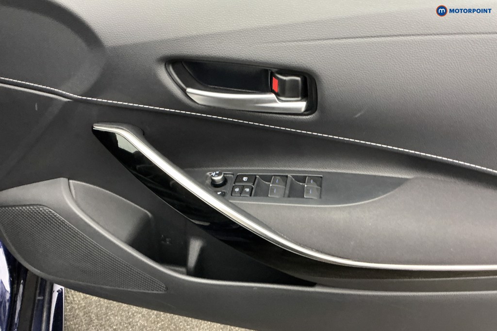 Toyota Corolla Gr Sport Automatic Petrol-Electric Hybrid Estate - Stock Number (1631894) - 25th supplementary image