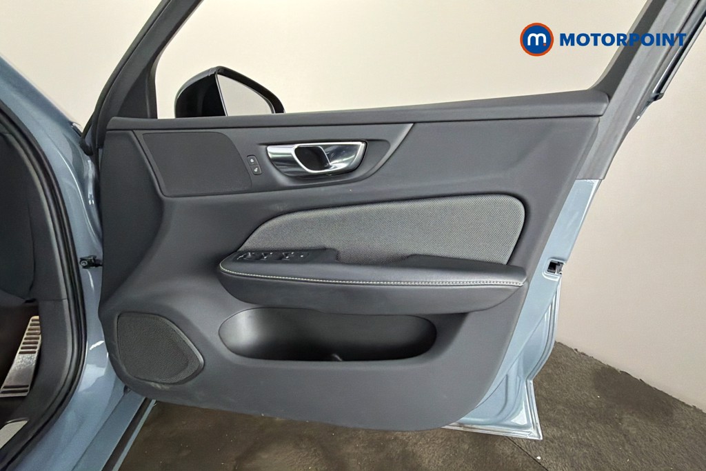 Volvo V60 R Design Automatic Petrol Estate - Stock Number (1631943) - 19th supplementary image