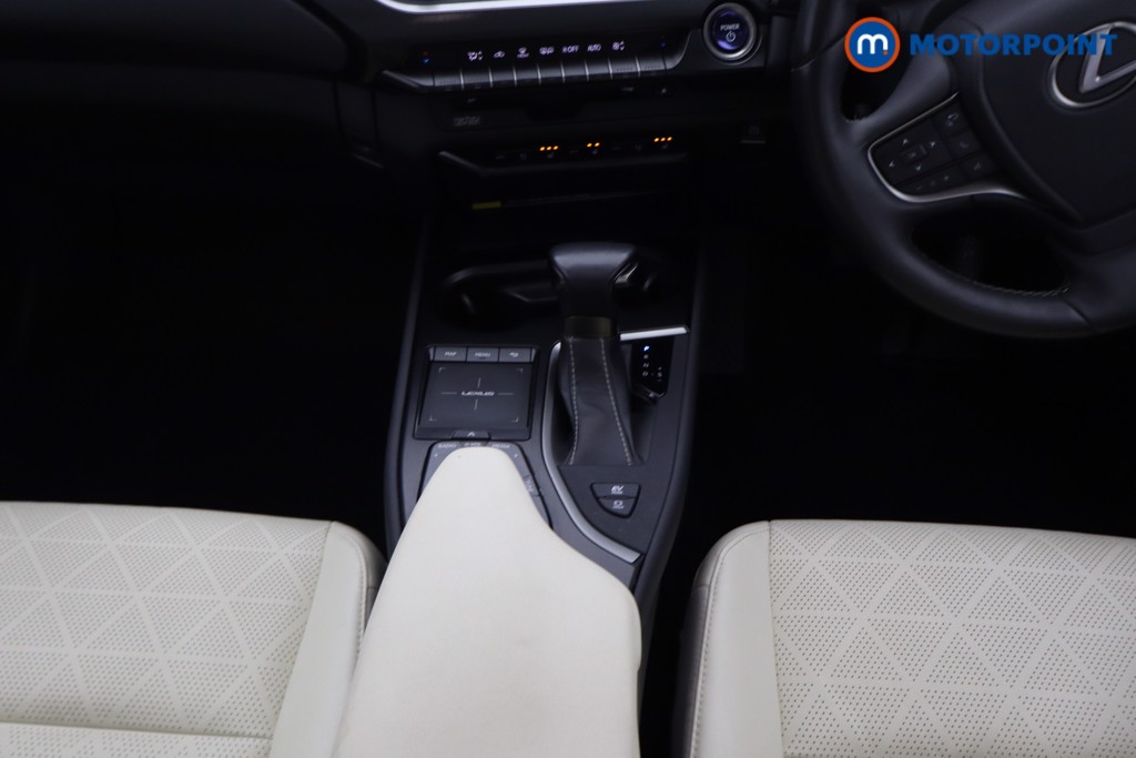 Lexus UX Takumi Automatic Petrol-Electric Hybrid SUV - Stock Number (1632962) - 5th supplementary image
