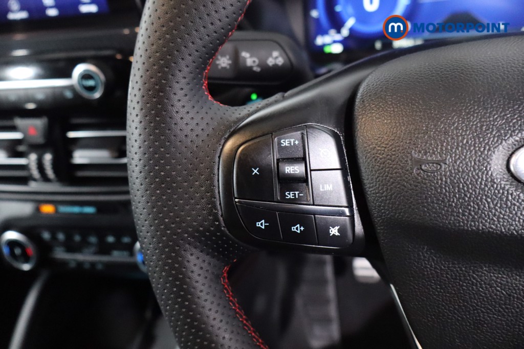 Ford Kuga St-Line Edition Manual Petrol SUV - Stock Number (1633201) - 7th supplementary image