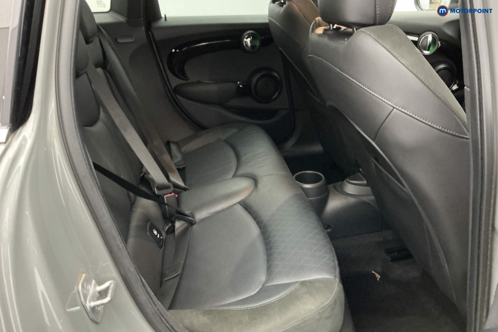 Mini Hatchback Cooper S Sport Manual Petrol Hatchback - Stock Number (1633320) - 4th supplementary image