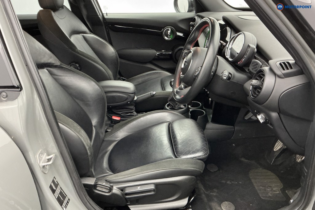 Mini Hatchback Cooper S Sport Manual Petrol Hatchback - Stock Number (1633320) - 5th supplementary image